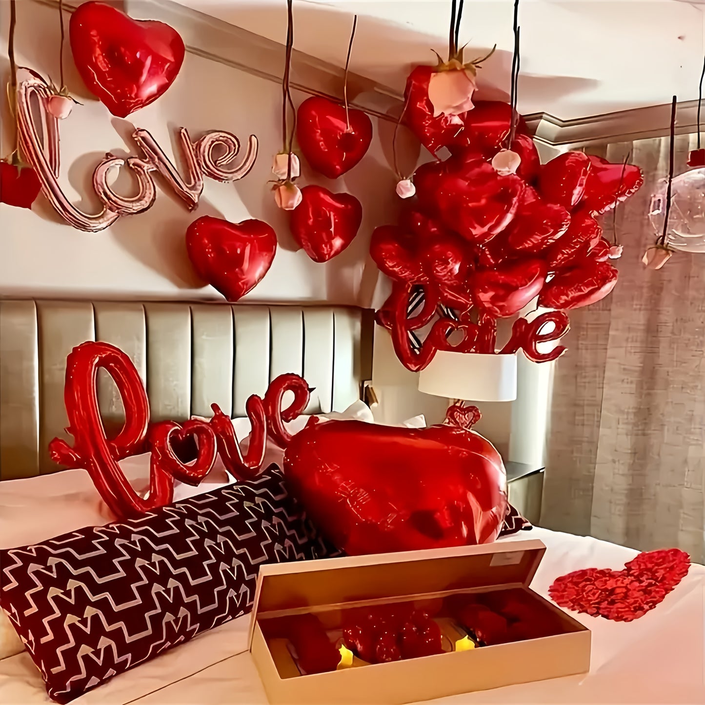 Romantische Valentijnsdag Decoratie set – 500 Rode Rozenblaadjes, 20 Hartvormige Ballonnen & Love Letter Ballon